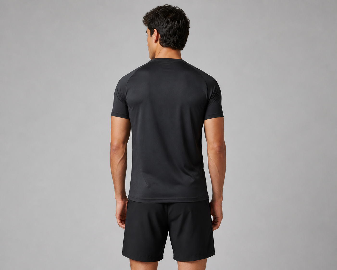 THE ESSENTIAL PERFORMANCE TEE