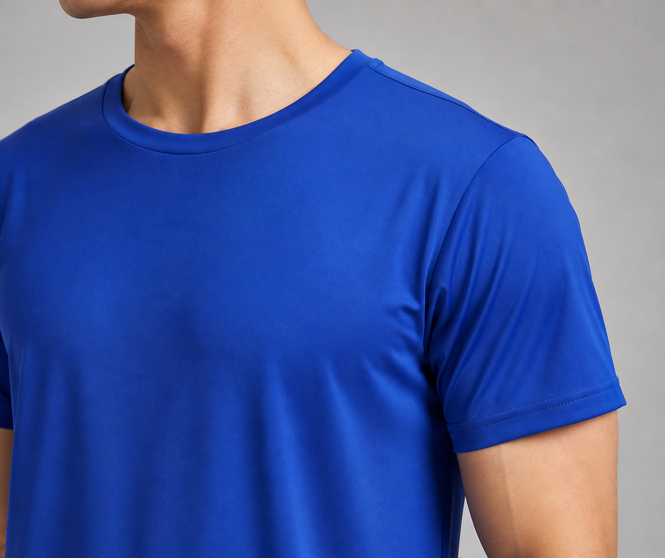 THE UTILITY PERFORMANCE TEE